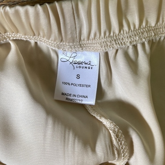 Satin Pajama set - Picture 5 of 6